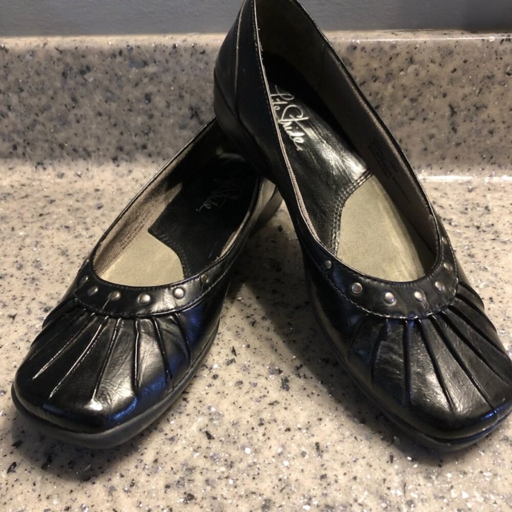 Life Stride Metallic Black Loafers